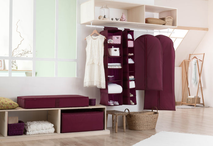 Hanging Clothes Organiser with 6 Compartments - Burgundy 2 Compactor