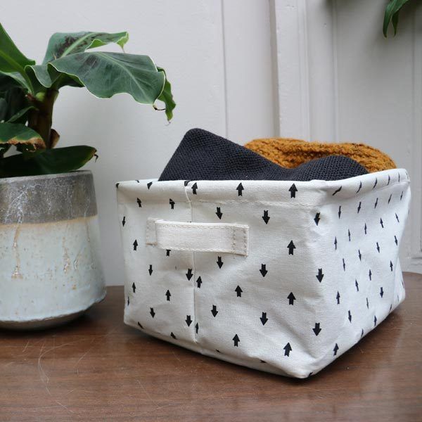 "Arrow" soft bag ecru Size S