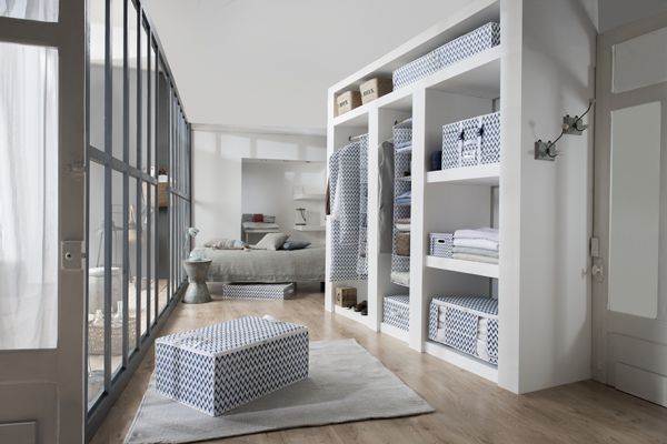 Ikat Blue Hanging Clothes Organiser with 6 Compartments 2 Compactor