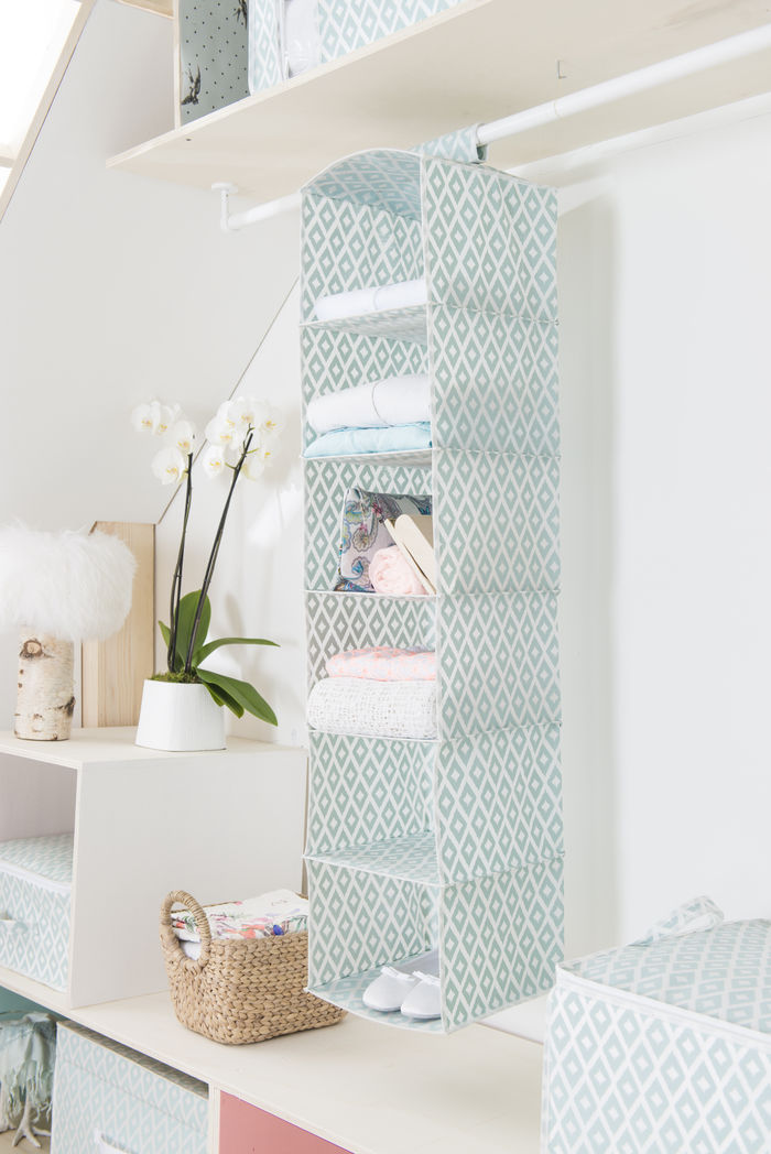 Daman Hanging Clothes Organiser with 6 Compartments 2 Compactor