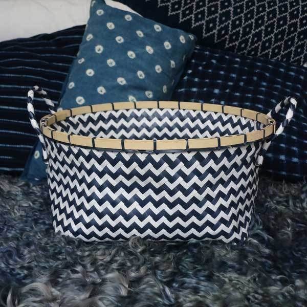 Navy blue "Zig-Zag" storage basket