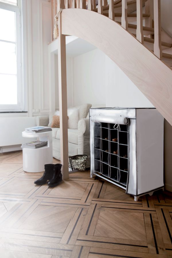 "Nuvola" 25 Compartment White Shoe Storage Rack 6 Compactor