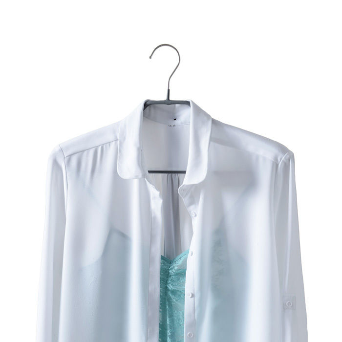 "Sticky" Non Slip Curved Hanger with Bar 3 Compactor