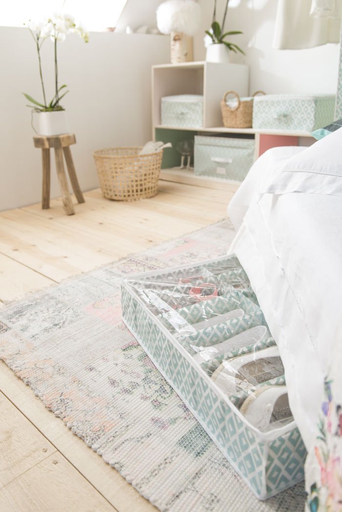 Daman Under Bed Shoe Storage Bag with 12 Compartments 2 Compactor