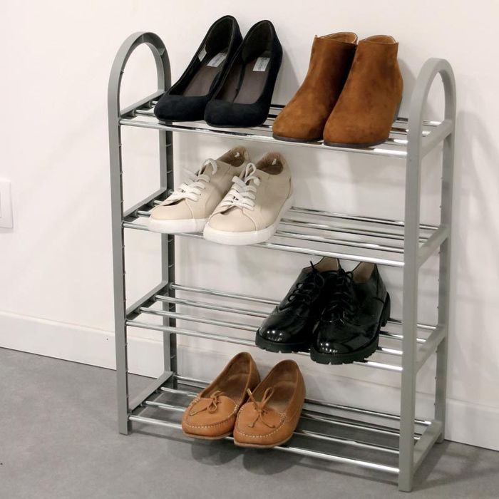 Shoe rack on 4 levels