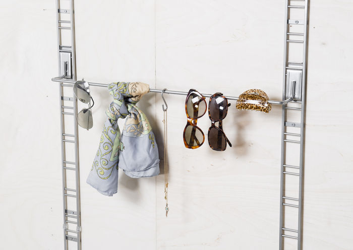 Walltech Dressing Room Hanging Rail 2 Compactor