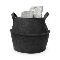Small "Belly" storage basket in felt